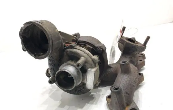 Volkswagen PASSAT B6 Turbo 03G253010J