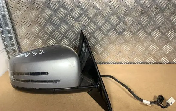 Mercedes-Benz E W212 Front door electric wing mirror A2128101416