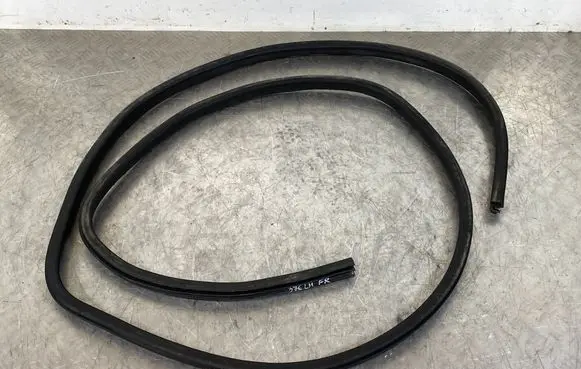 Front door rubber seal