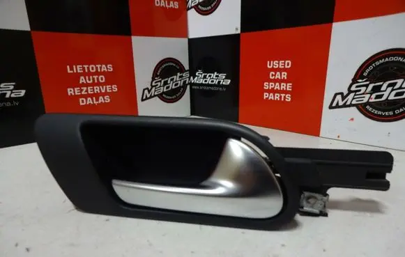 Volkswagen Jetta V Front door interior handle 1K5837114
