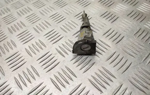 Volkswagen Touareg II Front door lock (next to the handle) 7P6837167 7P6837168