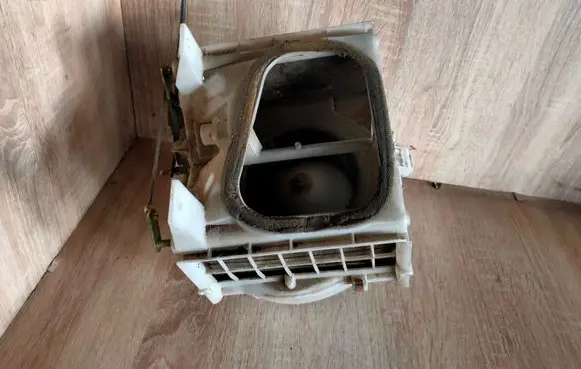 Mitsubishi Pajero Sport I Heater fan/blower