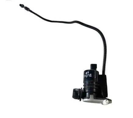 Ford Bronco Windscreen/windshield washer pump M1PB17K624AA