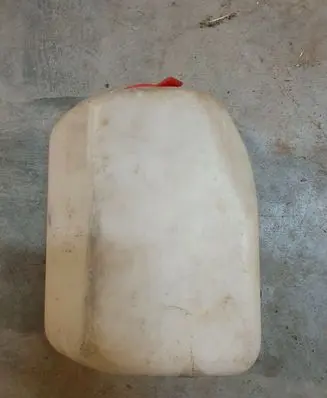 Volkswagen Golf I Lamp washer fluid tank 431955453
