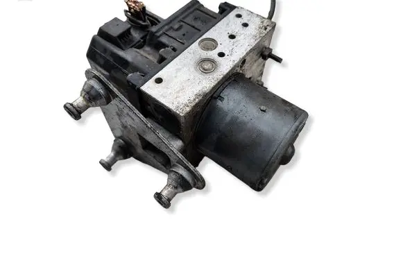 Mercedes-Benz Sprinter W901 W902 W903 W904 ABS Pump A0004465089