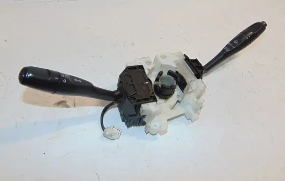 Mitsubishi Space Star Wiper turn signal indicator stalk/switch MR368929