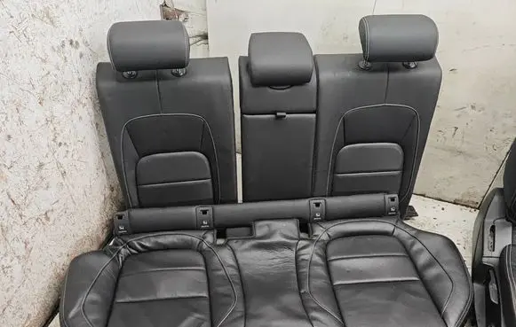 Seat set