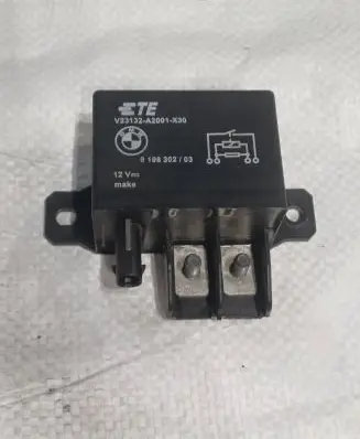 BMW X5 F15 Coolant fan relay 9198302 V23132A2001X30