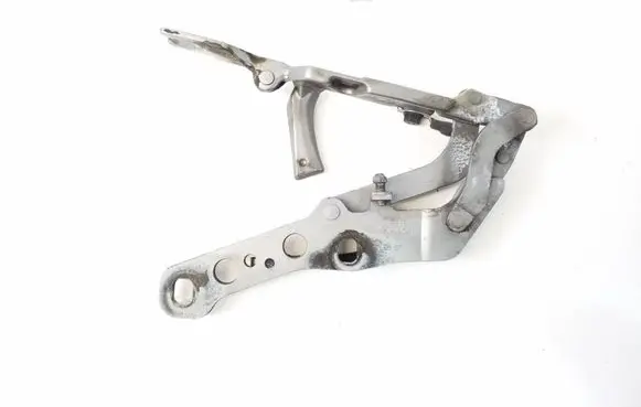 Engine bonnet/hood hinges