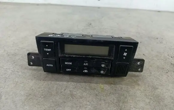 Hyundai Tucson JM Climate control/heater control trim 972502EXXX