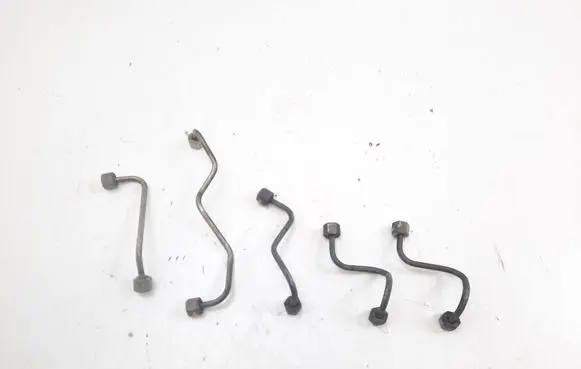 Fuel injector supply line/pipe