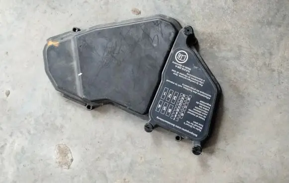Porsche Cayenne (9PA) Other engine bay part 7L0937576