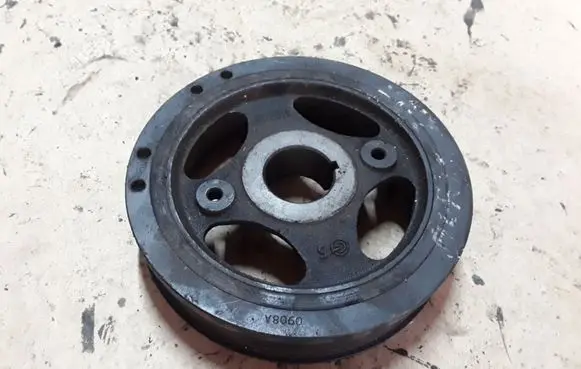 Toyota Avensis T250 Crankshaft pulley 134080R011