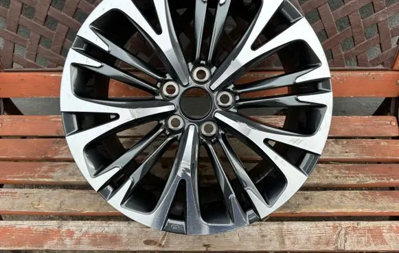 Toyota RAV 4 (XA10) R18 alloy rim 