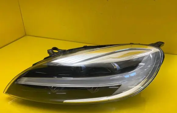 Volvo V40 Headlight/headlamp 31420447