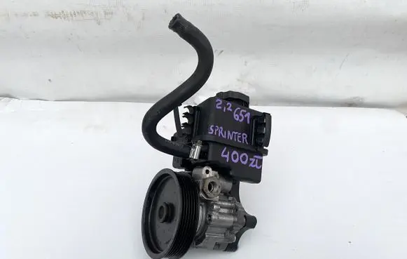 Mercedes-Benz Sprinter W906 Power steering pump A0064667801