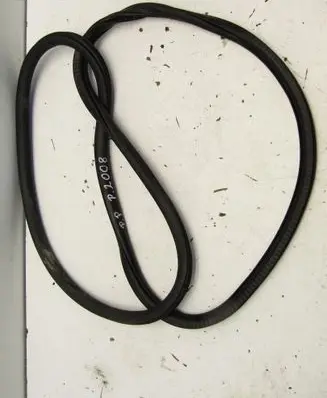 Peugeot 2008 II Front door rubber seal 1039