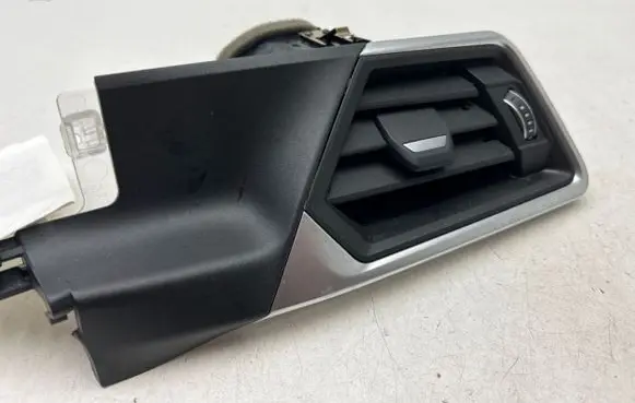 BMW 2 G42 Dashboard air vent grill cover trim 5A3B8D0 15062022