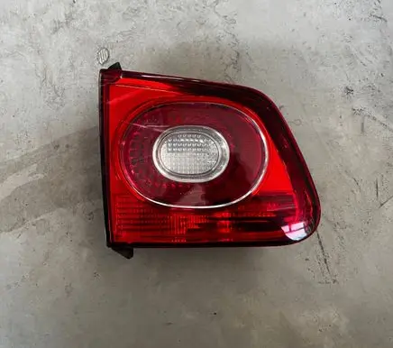 Volkswagen Tiguan Tailgate rear/tail lights 5N0945093C