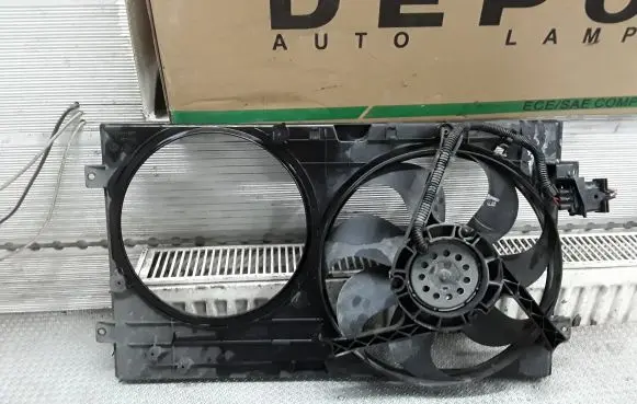 Volkswagen New Beetle Electric radiator cooling fan 1C0121207
