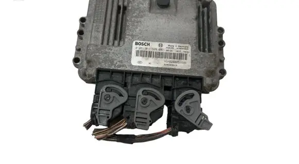 Opel Vivaro Engine control unit/module 8200389519 1039S04808 0281011529