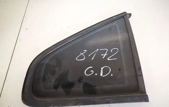 Volkswagen PASSAT B5 Rear side window