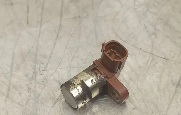 Subaru Impreza I Crankshaft position sensor czujnikpolozenia