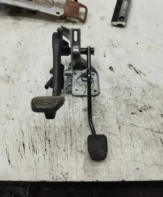 BMW 3 E46 Brake pedal 2229128