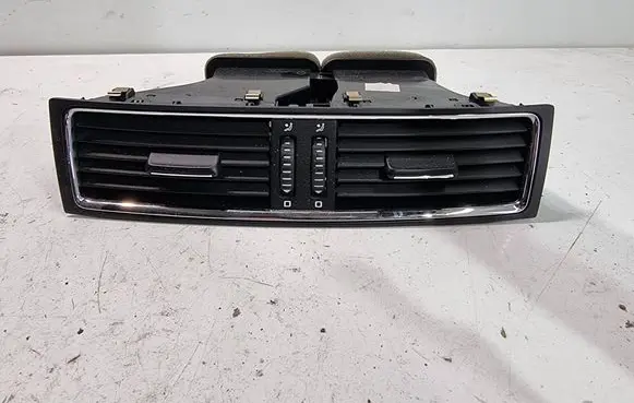 Skoda Superb B6 (3T) Dash center air vent grill 3T0820951A