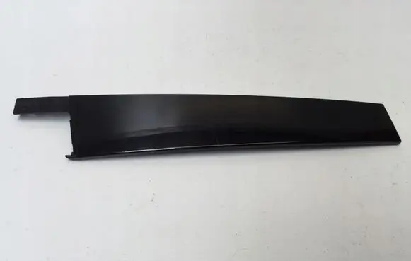 Mercedes-Benz B W247 Front door glass trim molding A2477225100