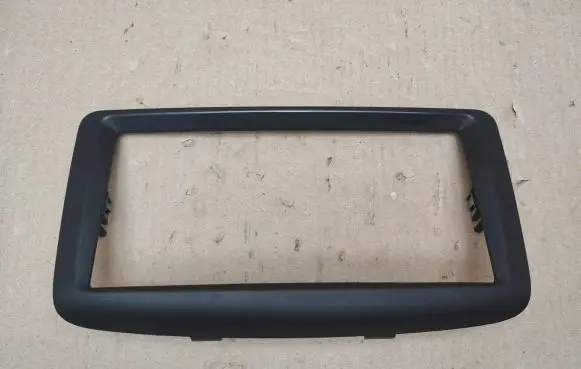 Chrysler Town u0026 Country V Radio/GPS head unit trim 