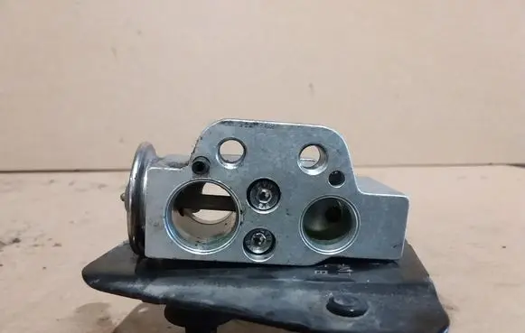 Air conditioning (A/C) expansion valve