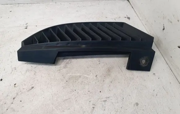 Mitsubishi Colt Front bumper lower grill MN127773