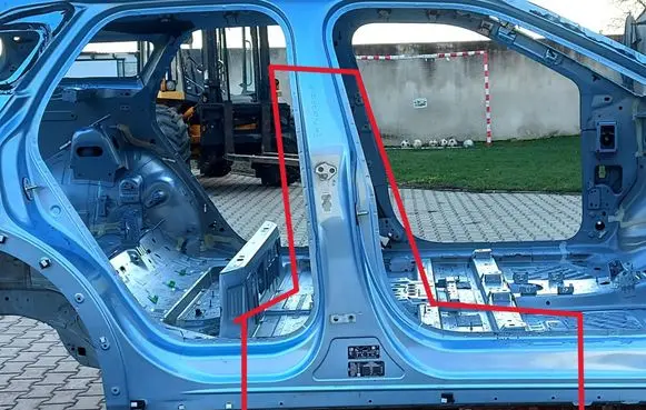 Ford Explorer Pillar (middle) 