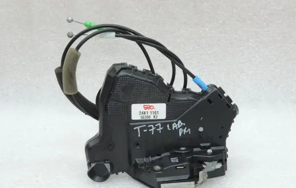 Toyota Avensis T270 Front door lock 6903005130
