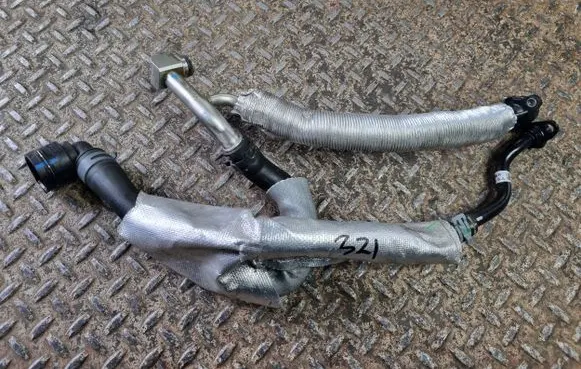 Volkswagen Tiguan Allspace Engine coolant pipe/hose 06K121065R 06K121497AS
