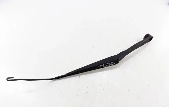 Subaru Legacy Front wiper blade arm