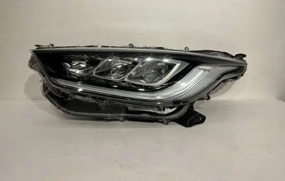 Toyota Yaris XP210 Headlights/headlamps set 
