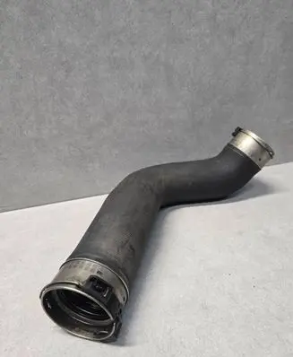 BMW 5 F10 F11 Intercooler hose/pipe 781061502