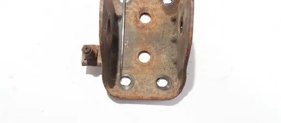 Volkswagen Golf III Bracket in trunk/boot 