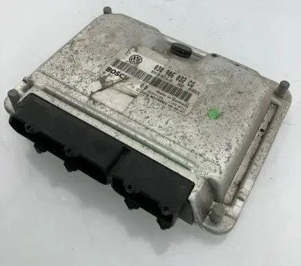 Volkswagen Polo III 6N 6N2 6NF Engine control unit/module 030906032CG 26SA7189 0261207178