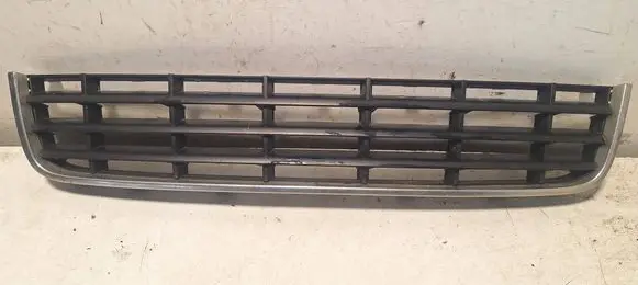 Audi A3 S3 8P Front bumper lower grill 8P3807647