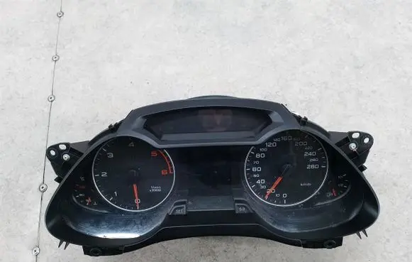 Audi A4 S4 B8 8K Speedometer (instrument cluster) 8K0920900D