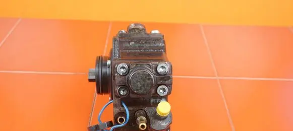 Fiat 500 Fuel injection high pressure pump 0445010266 20MB36