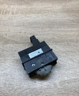 Renault Scenic I Headlight level height control switch 7700436047