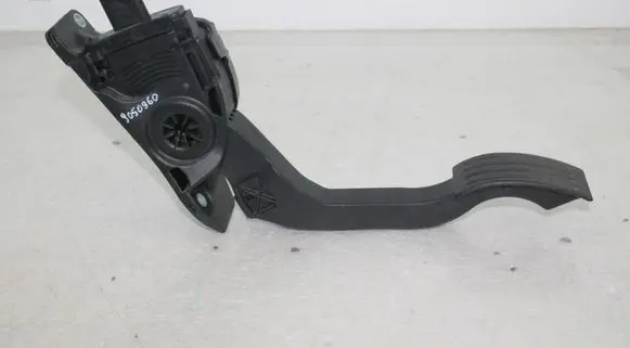 Ford Escape Accelerator throttle pedal CV619F836GB 6PV01036844 6PV010368