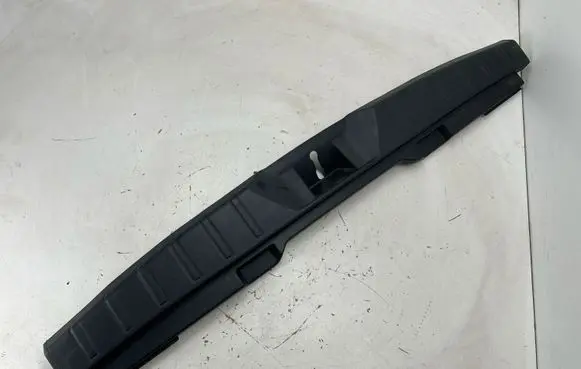 Subaru Outback (BT) Trunk/boot sill cover protection 95073AN00A