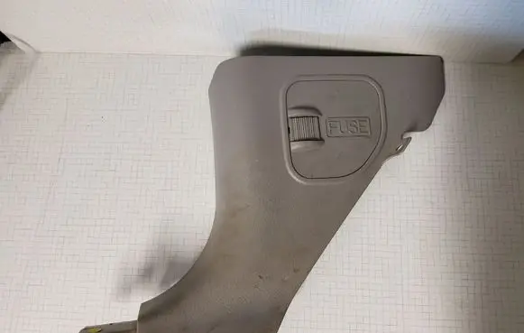 KIA Sorento Foot area side trim 858753E000