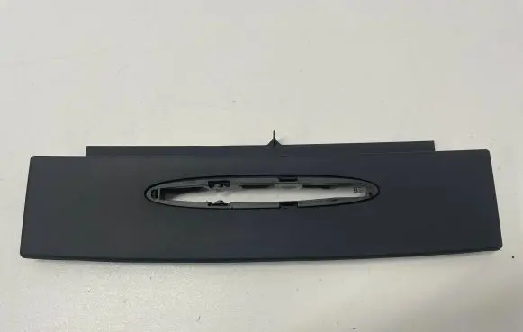 Dashboard glove box trim