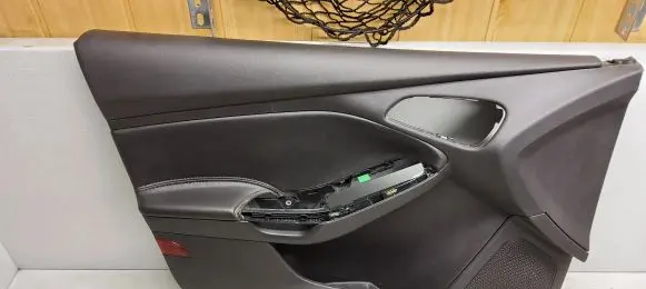 Ford Focus ST Front door card panel trim F1EBA23943 SD0526A23943 A23943NA35B8